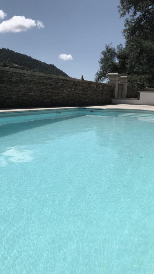 Aguilhoes River House Pedorido